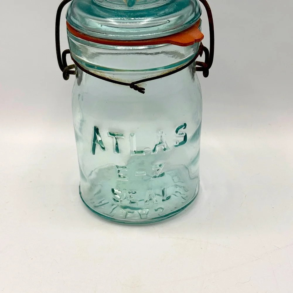 Vintage Atlas E-Z Seal Glass Jar